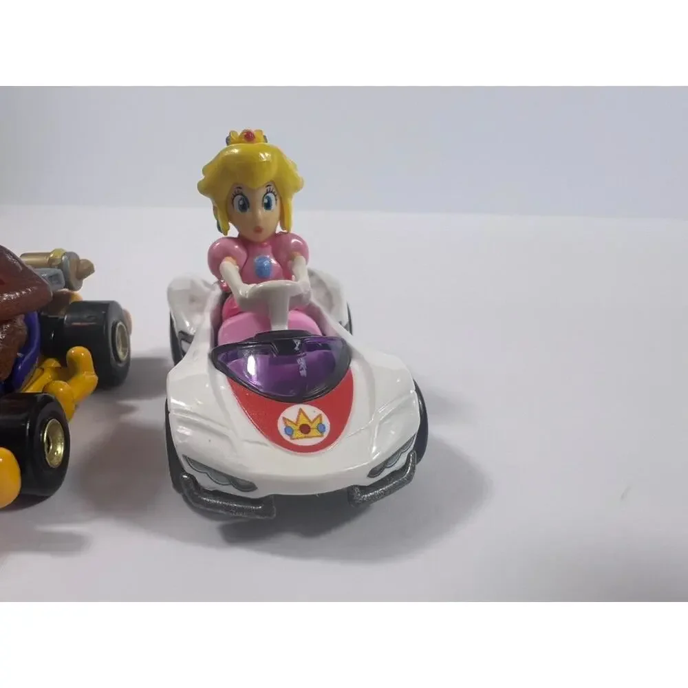 Hot Wheels Mario Kart Lot - Luigi, Diddy Kong & Princess Peach Die-Cast Cars
